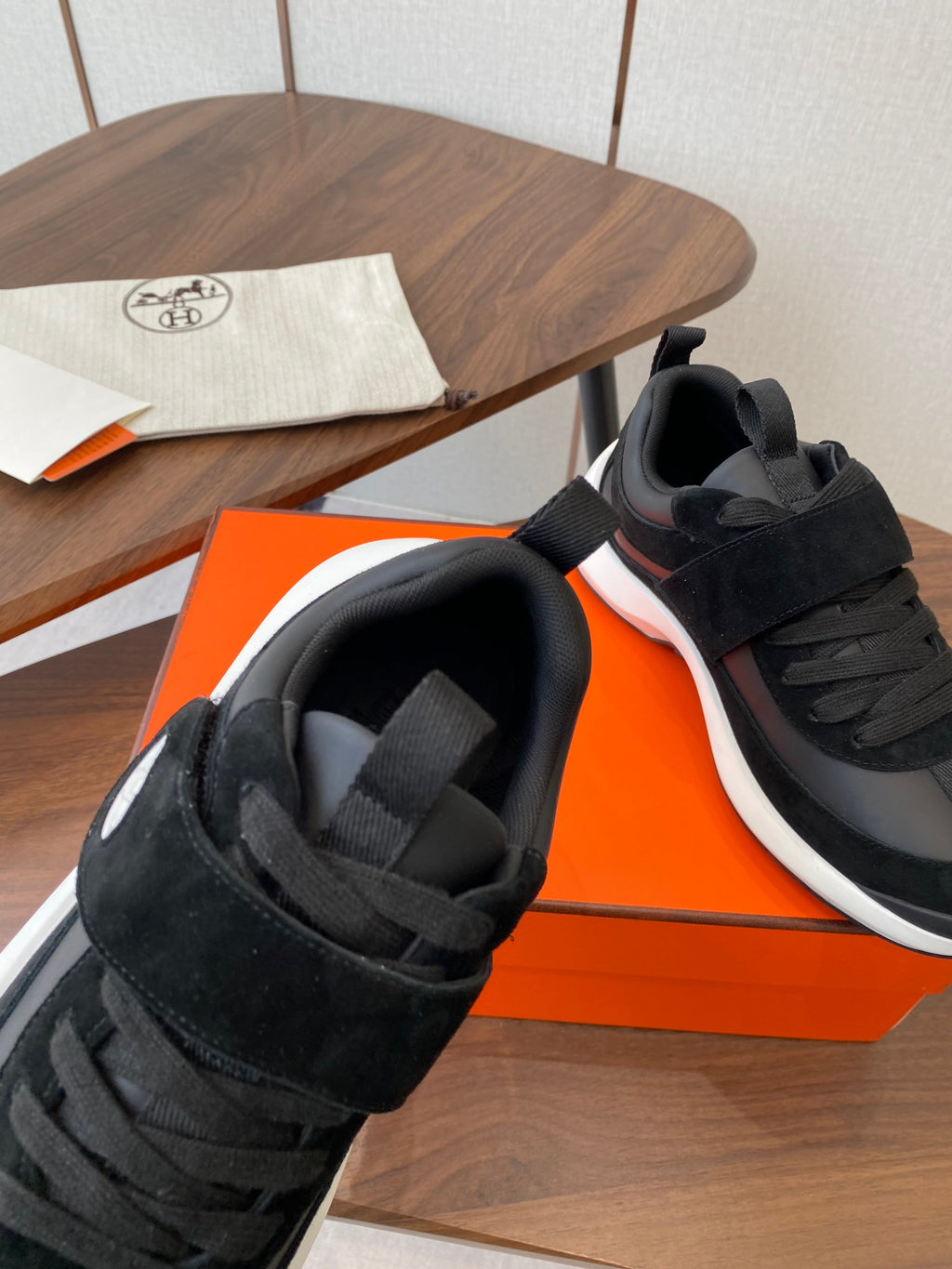 HM couple's sneakers black white beige suede