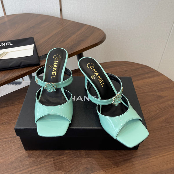 CC 26s Camellia Sandals 8cm Light Blue Patent Leather 624225
