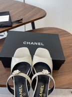 CC 26s Camellia Sandals 4.5cm White Patent Leather 624229