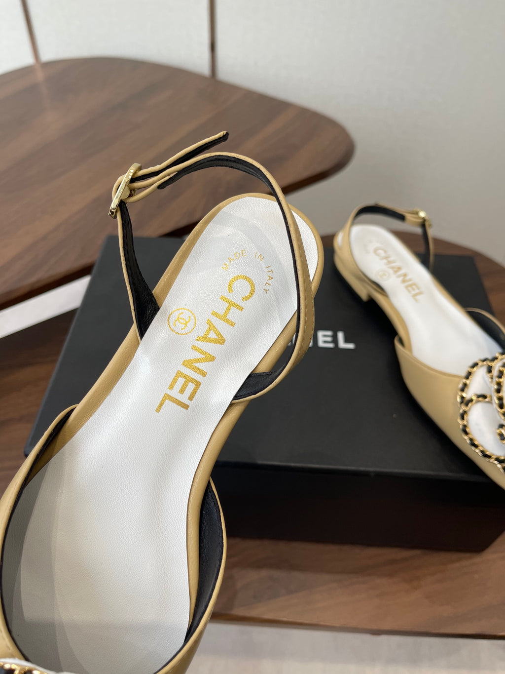 CC Classic Camellia Flat Slingback Beige White Leather 624231