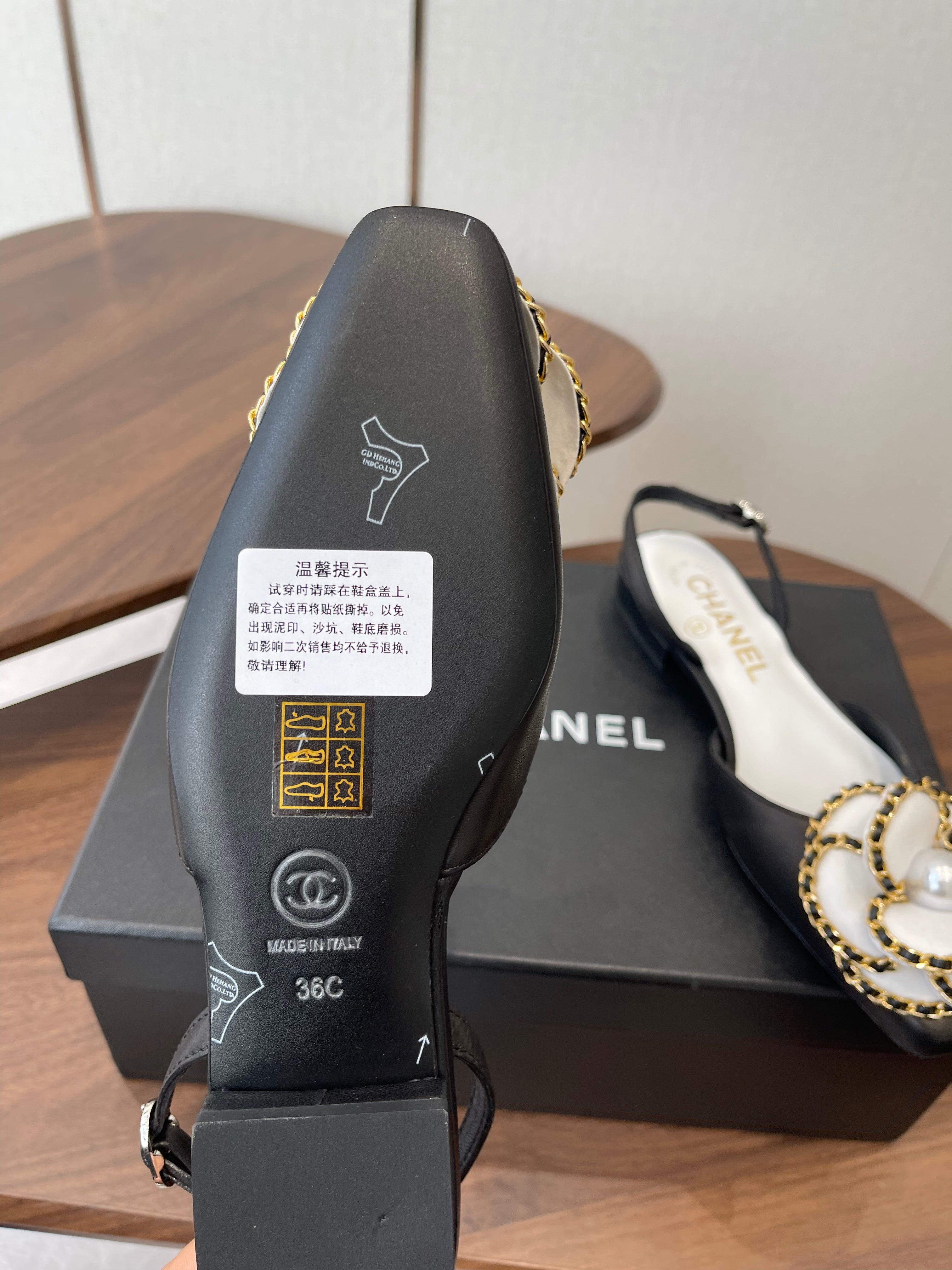 CC Classic Camellia Flat Slingback Black White Leather 624232