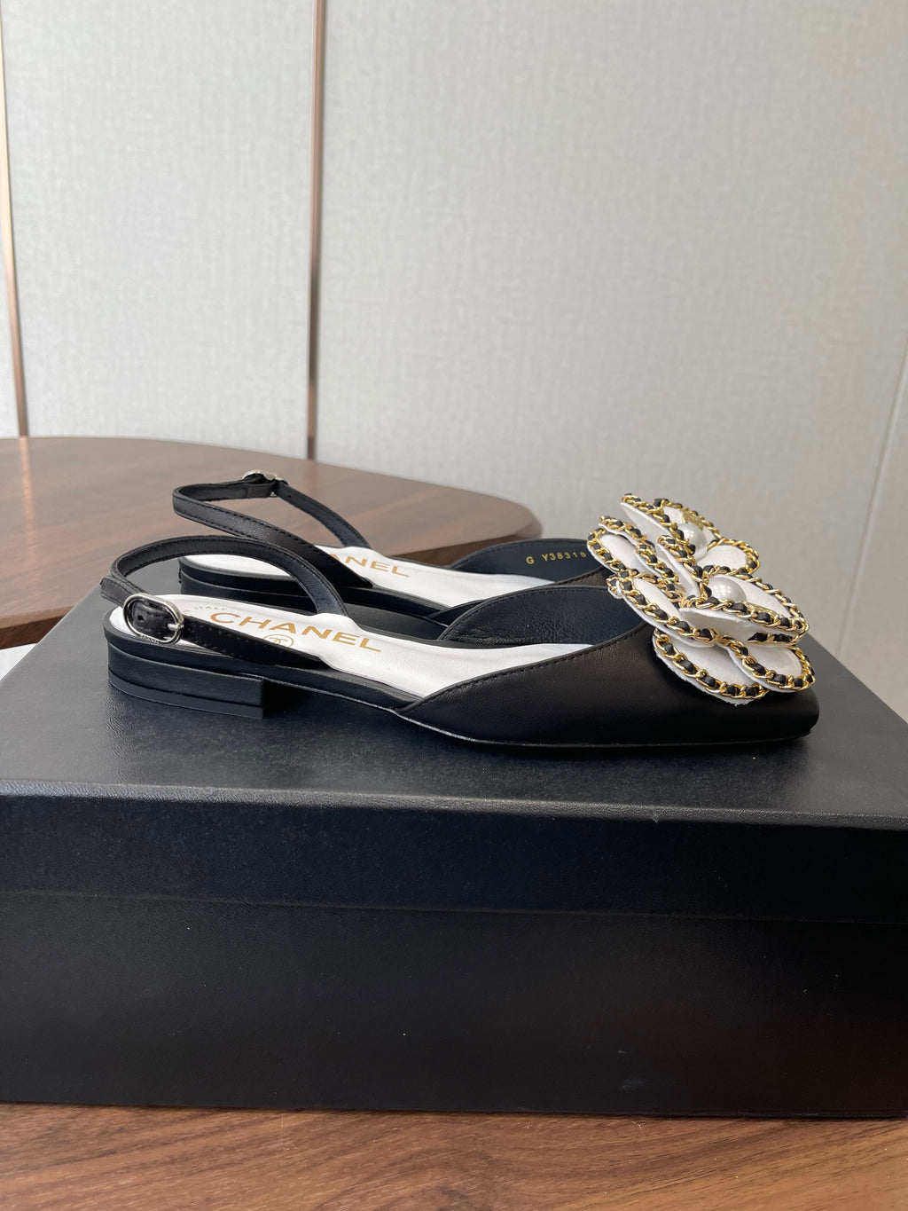 CC Classic Camellia Flat Slingback Black White Leather 624232