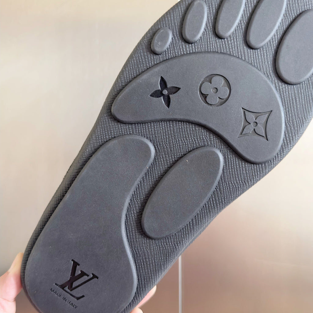 LV Yeti Slip On 20mm Black Embossed Damier Graphine Suede 459766