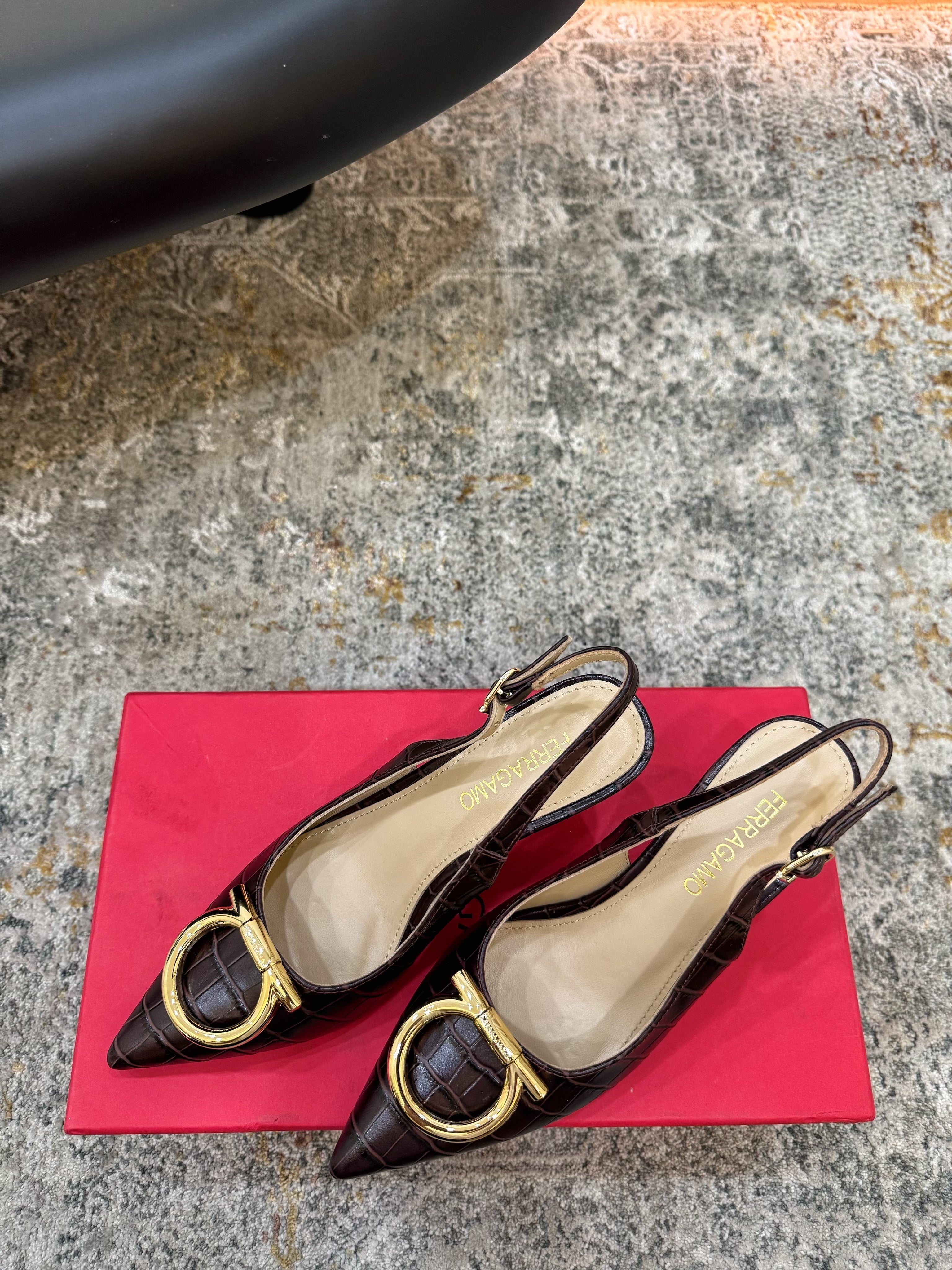 Ferragamo Maxi Gancini Slingback 7.5cm Black Embossed Cowhide 694841