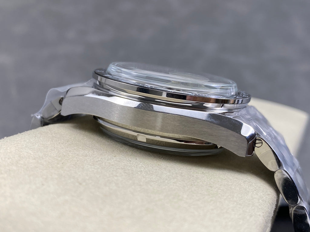 Omega Seamaster 42mm White Dial Black Bezel Steel