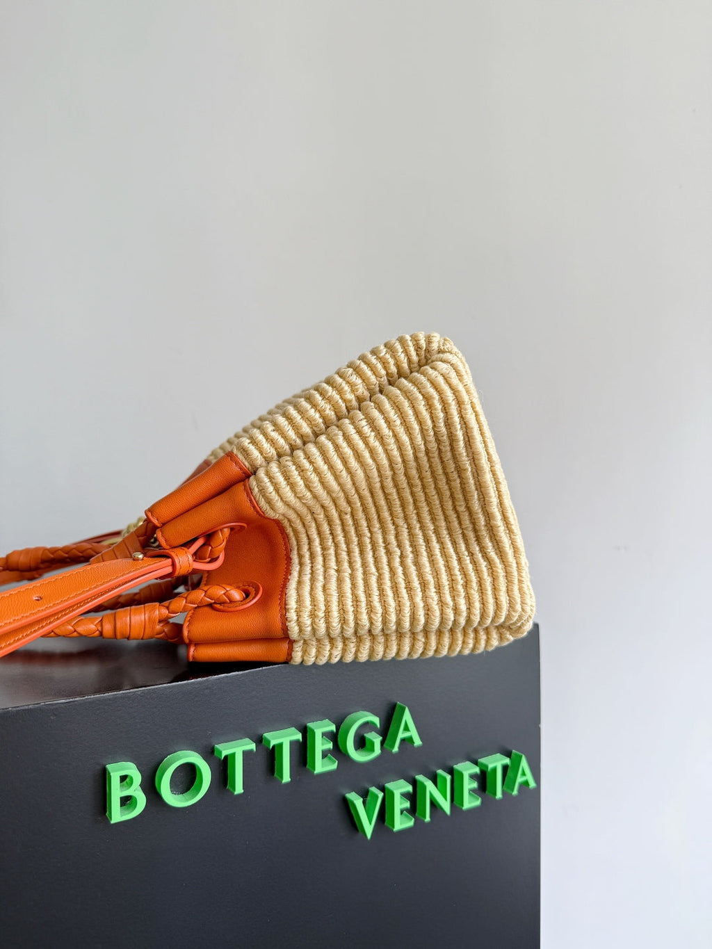 BV Small Parachute 20cm Burned Orange Raffia & Leather GHW