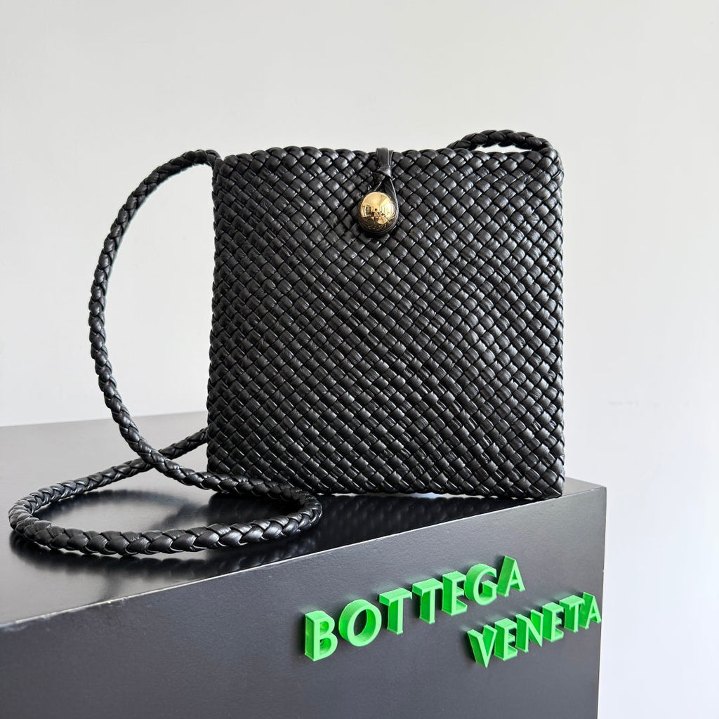 BV Tosca Bag 17cm Black Intrecciato Leather GHW