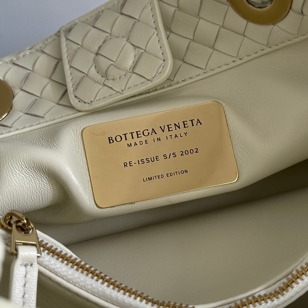 BV Basket Handbag 31cm White Intrecciato Leather