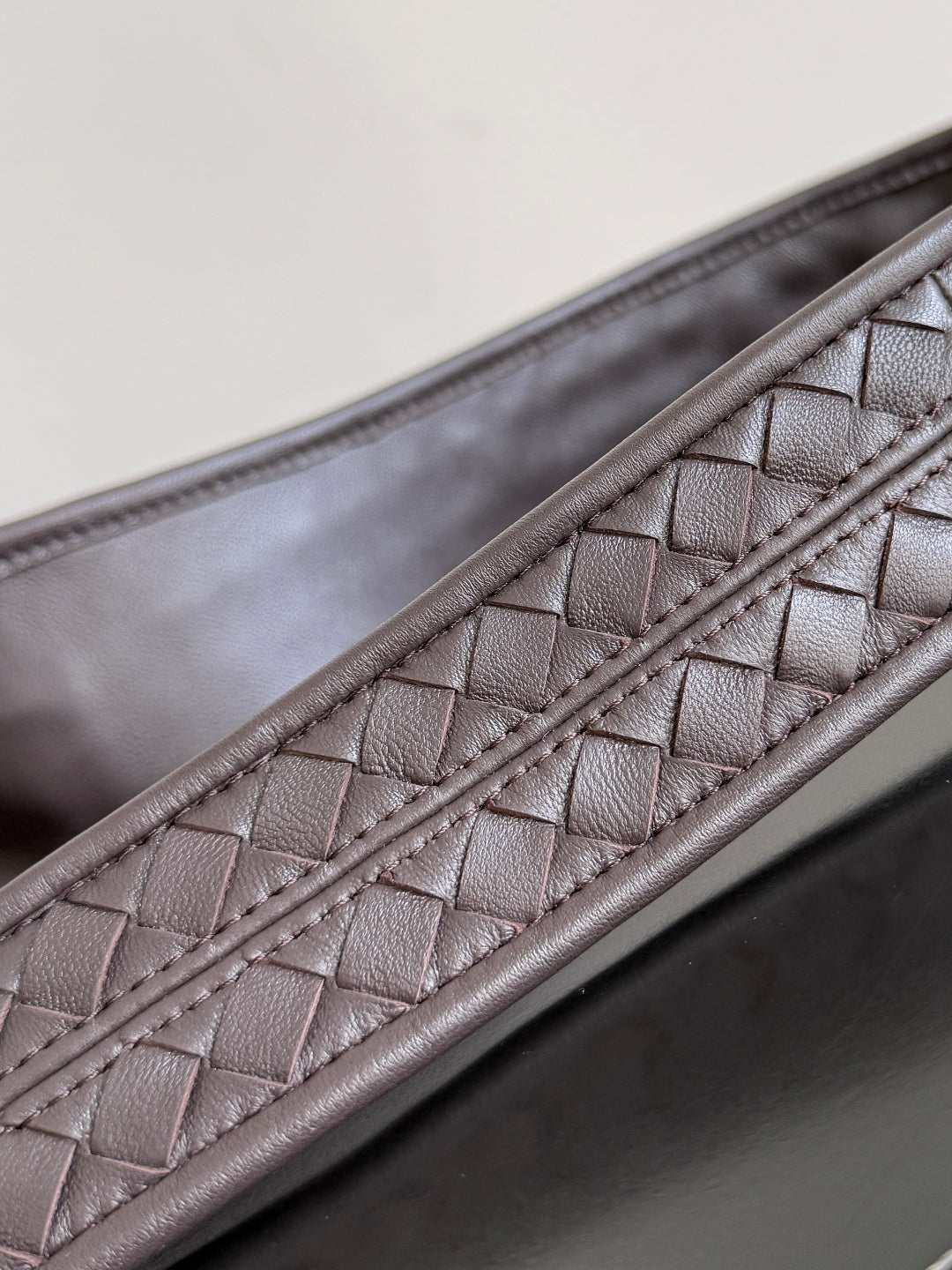 BV 25s Veneto Bag 38cm Deep Brown Calfskin Hardware