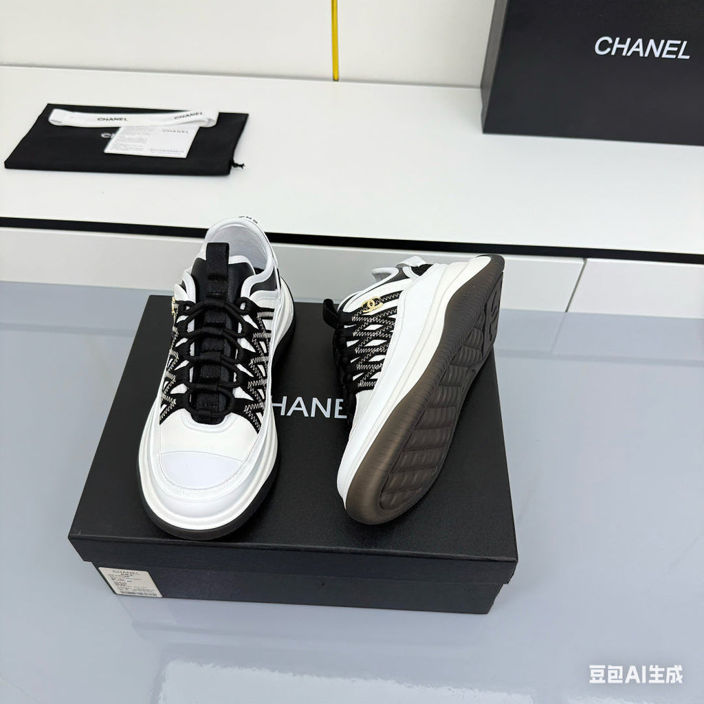 CC 25 Boutiques Sneaker Black White Suede Fabric