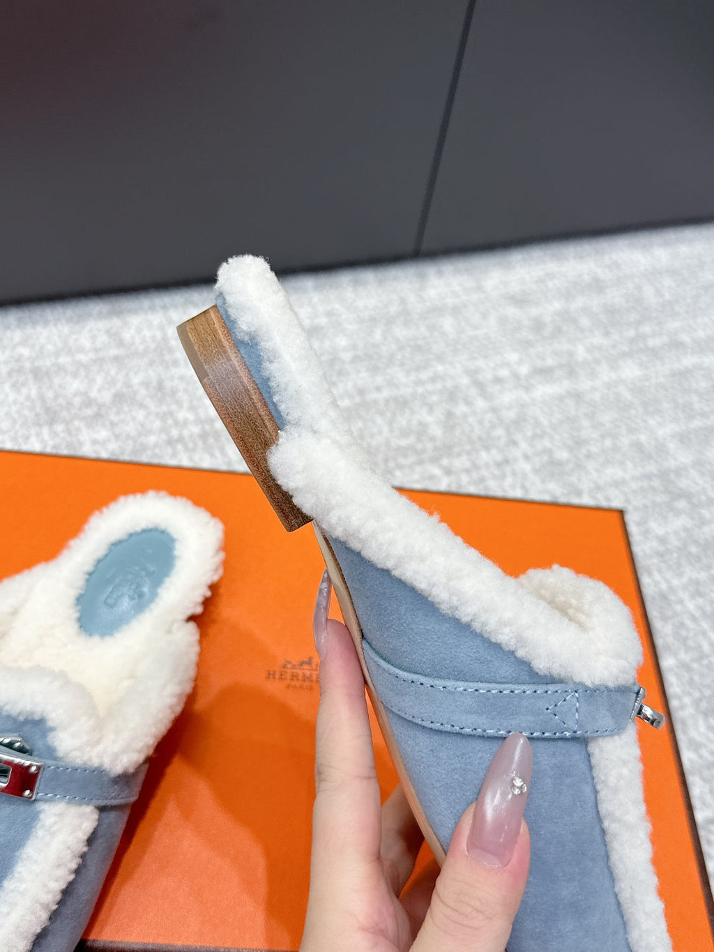 HM 25ss Oz Mule Blue Suede And Shearling 461939