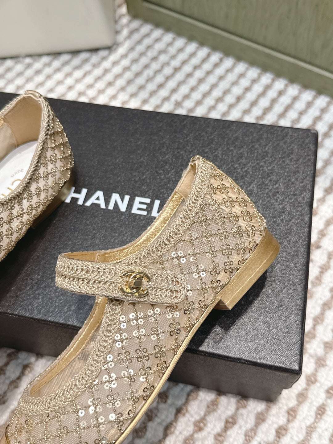 CC 25s AW Ballet Flat Gold Sequin Woven 612349