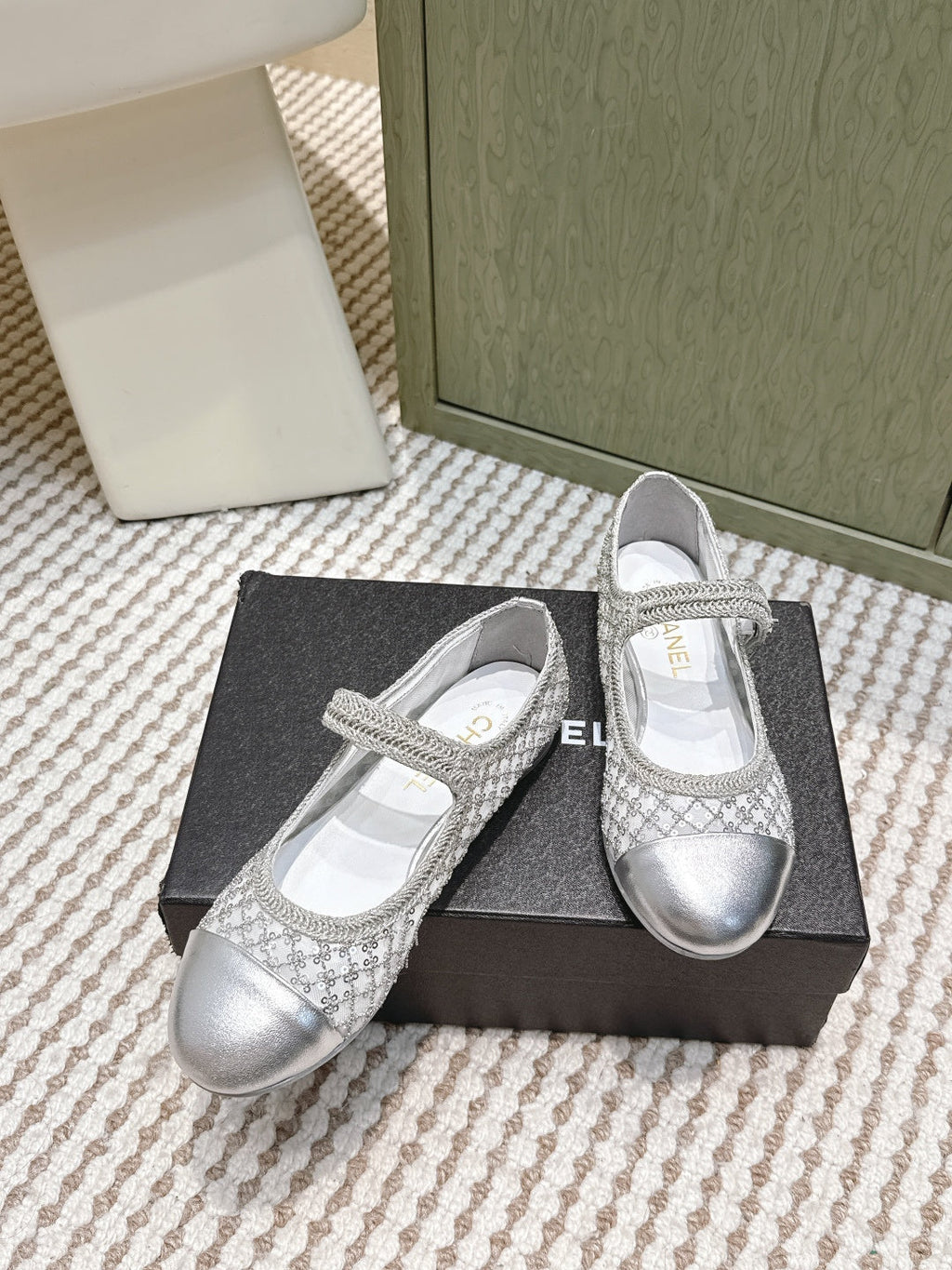 CC 25s AW Ballet Flat Sliver Sequin Woven 612350
