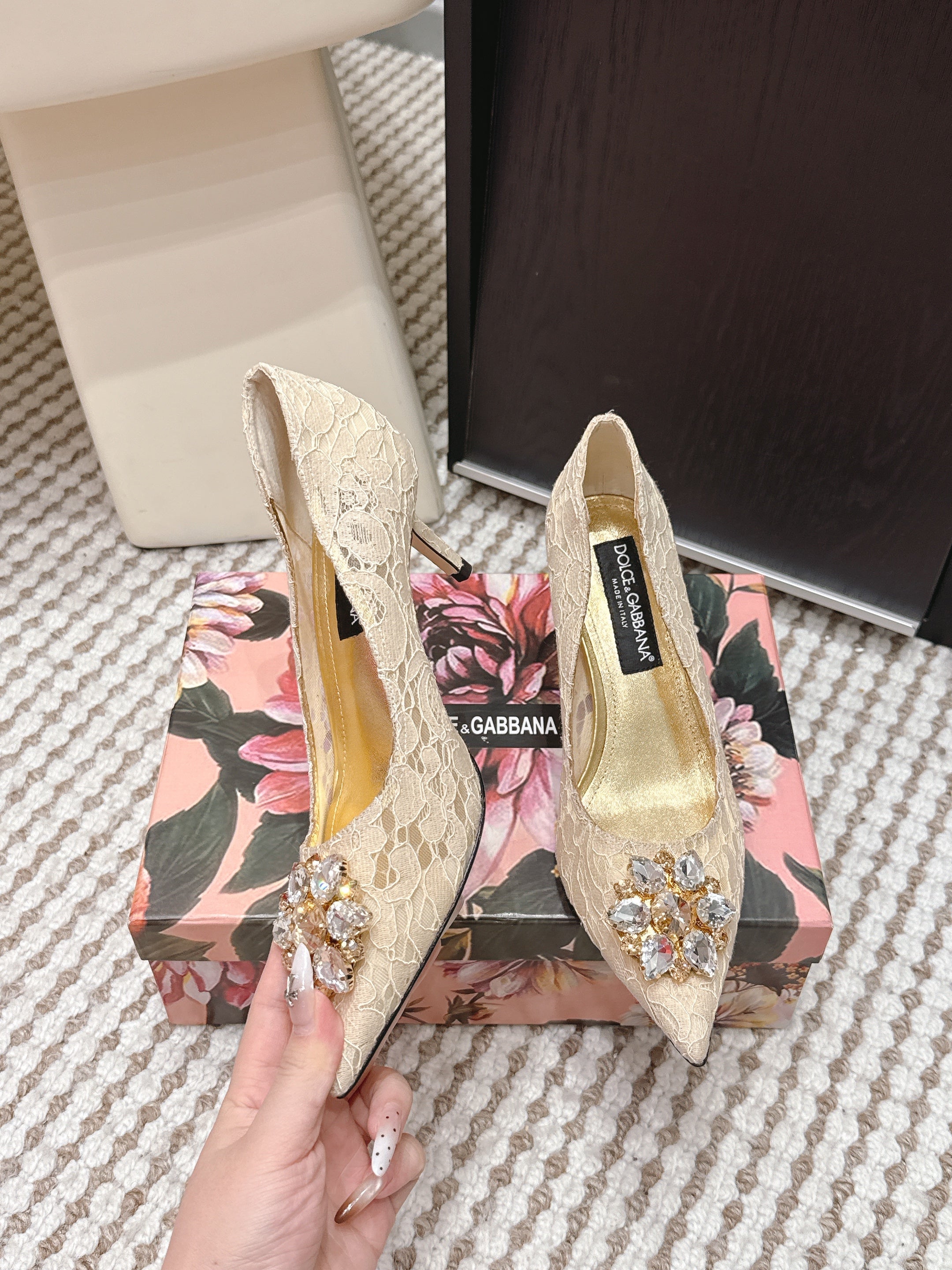 DG Pumps Crystals 6.5cm Beige Taormina Lace 663080