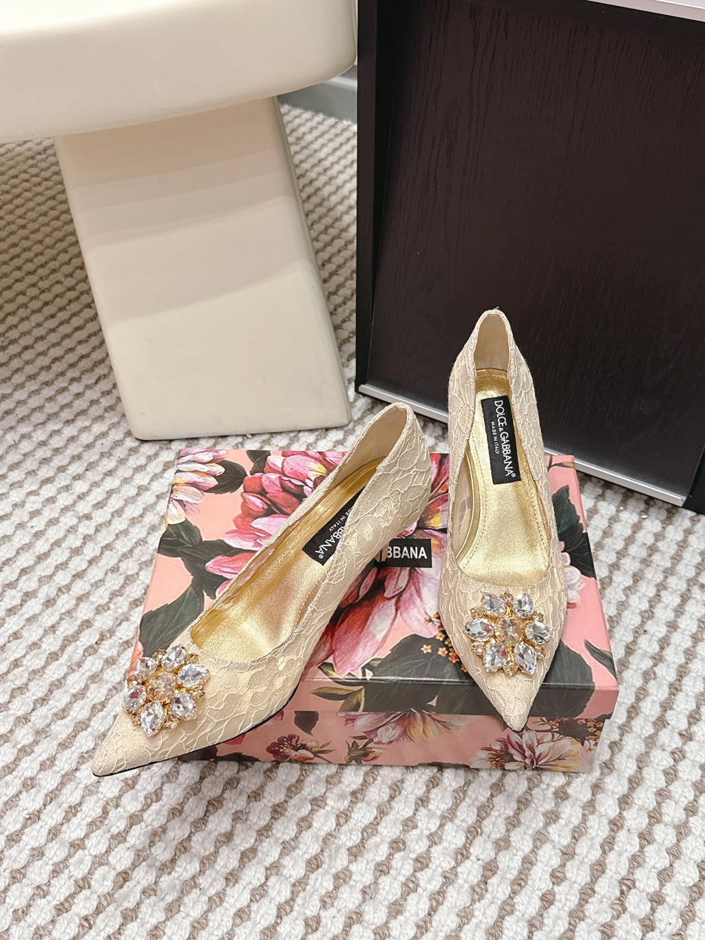 DG Pumps Crystals 6.5cm Beige Taormina Lace 663080