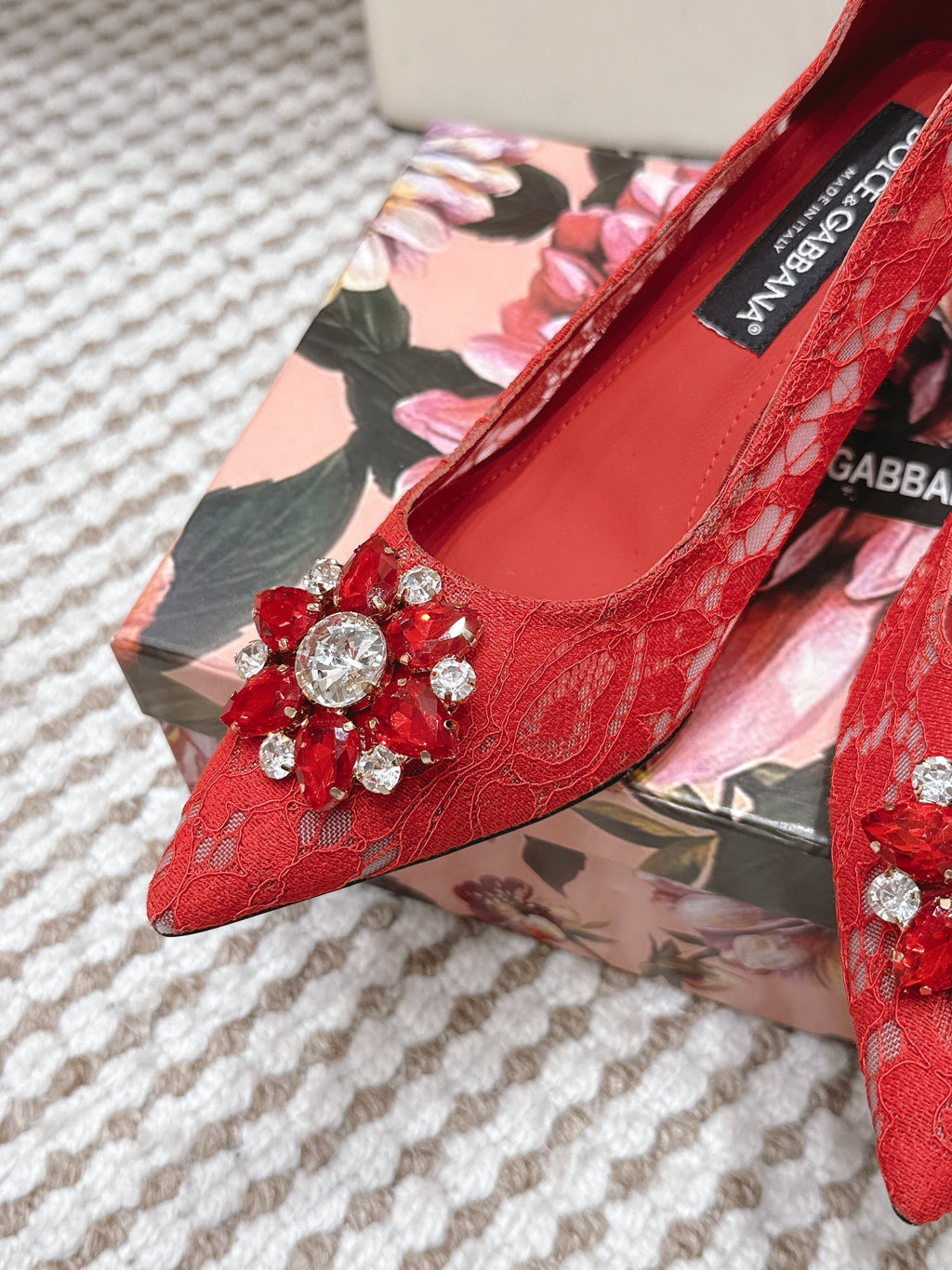 DG Pumps Crystals 6.5cm Red Taormina Lace 663081