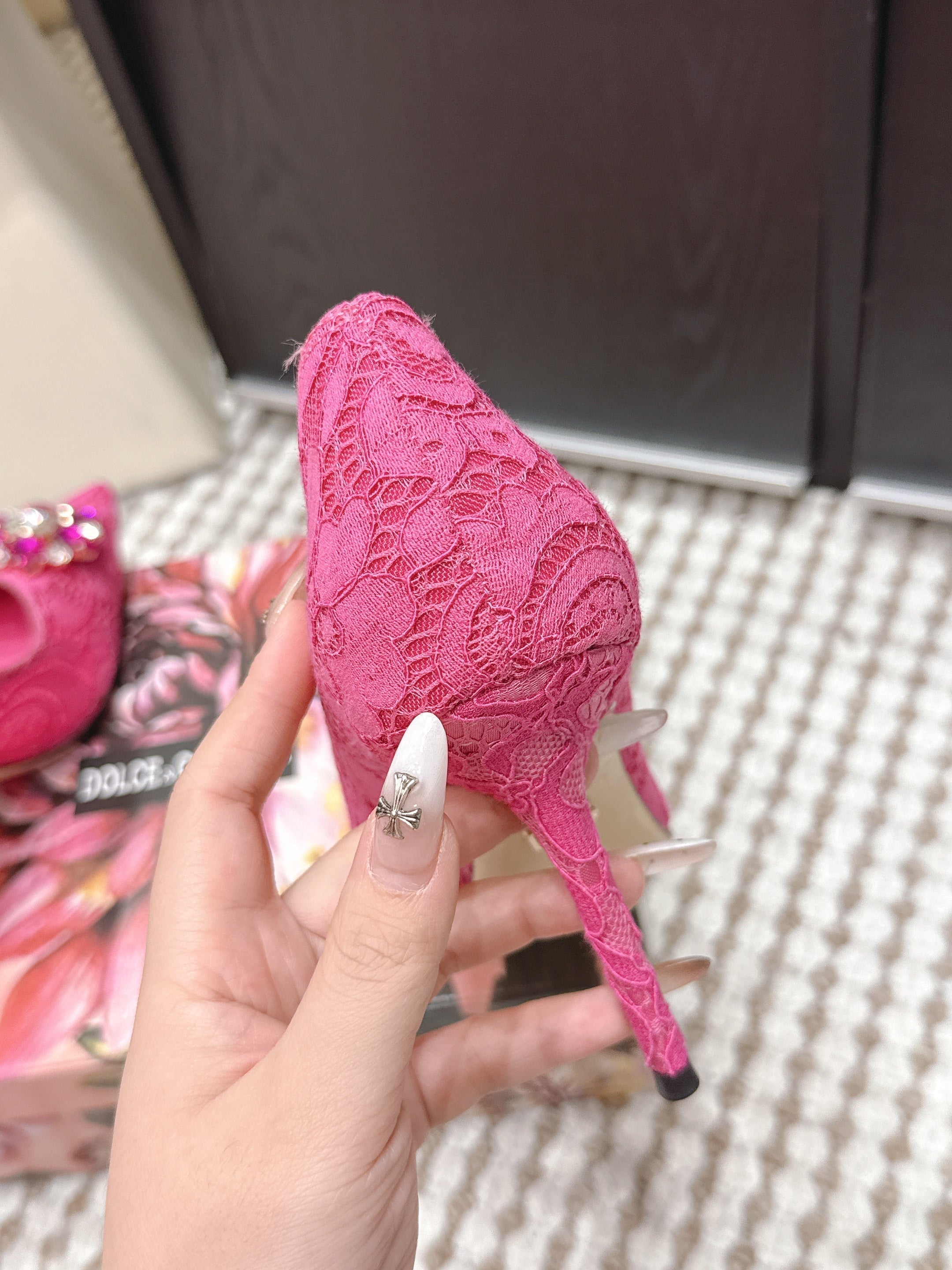 DG Pumps Crystals 9cm Hot Pink Taormina Lace 663083