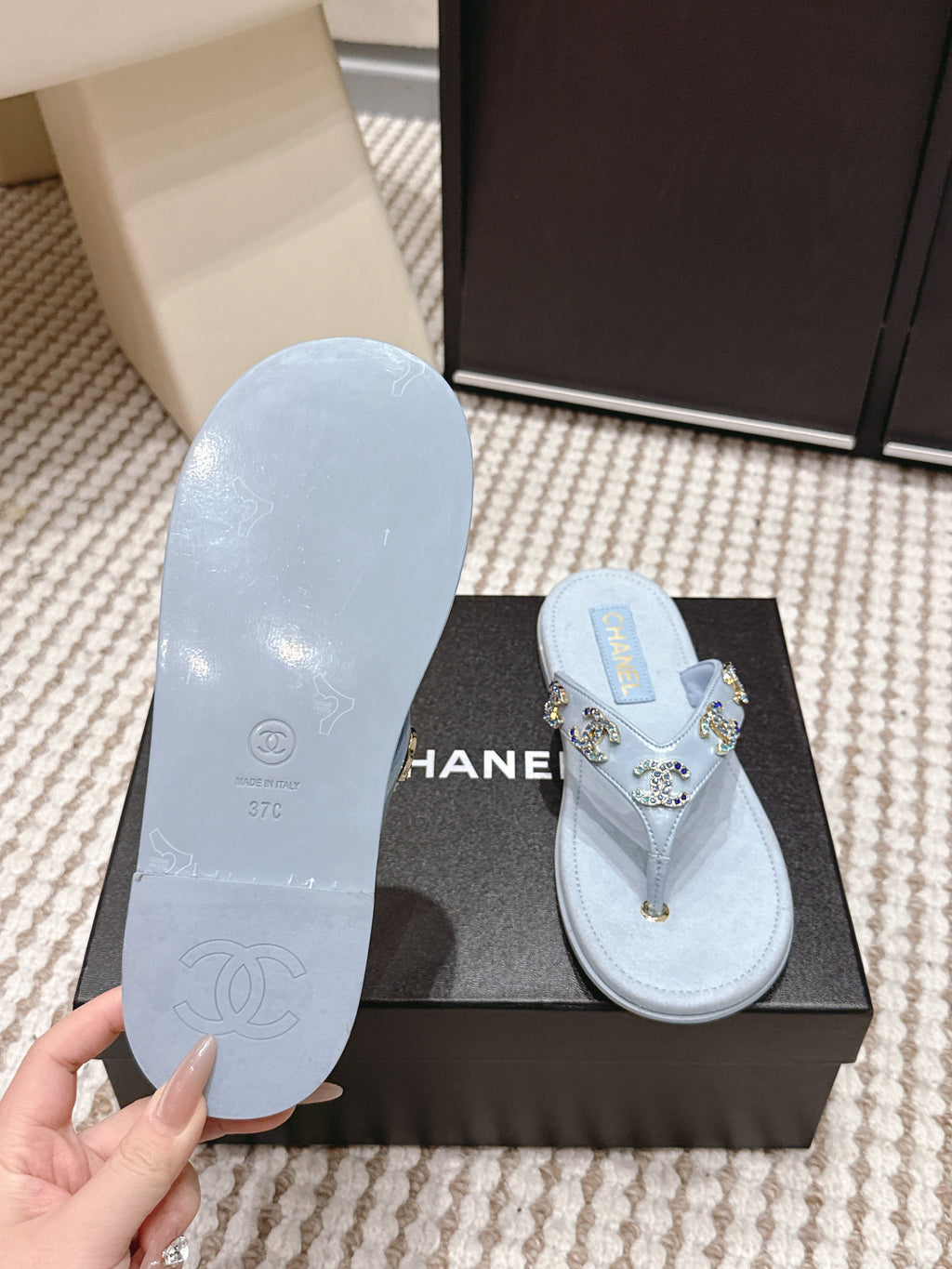 CC 26s Flip-Flop Light Grey Blue Sheepskin 632359