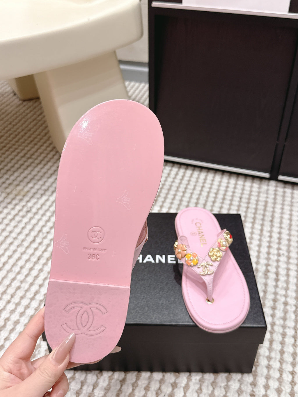 CC 26s Flip-Flop Pink Sheepskin 632362