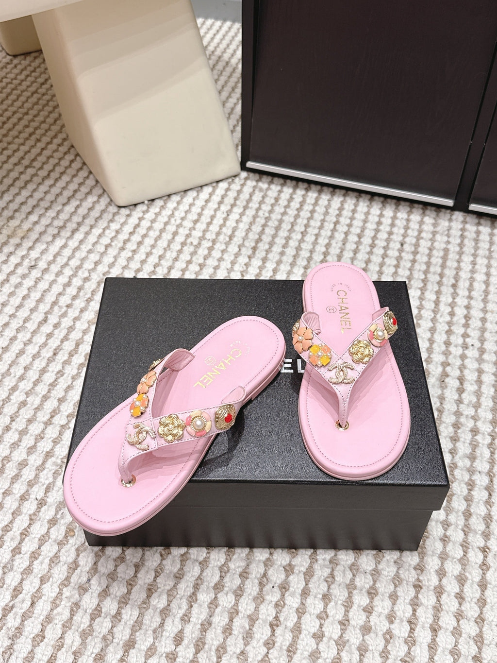CC 26s Flip-Flop Pink Sheepskin 632362