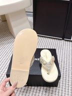 CC 26s Flip-Flop Beige With Multicolor Tweed Sheepskin 632365