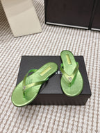 CC 26ss Flip-Flops Green Metalic Sheepskin 653602