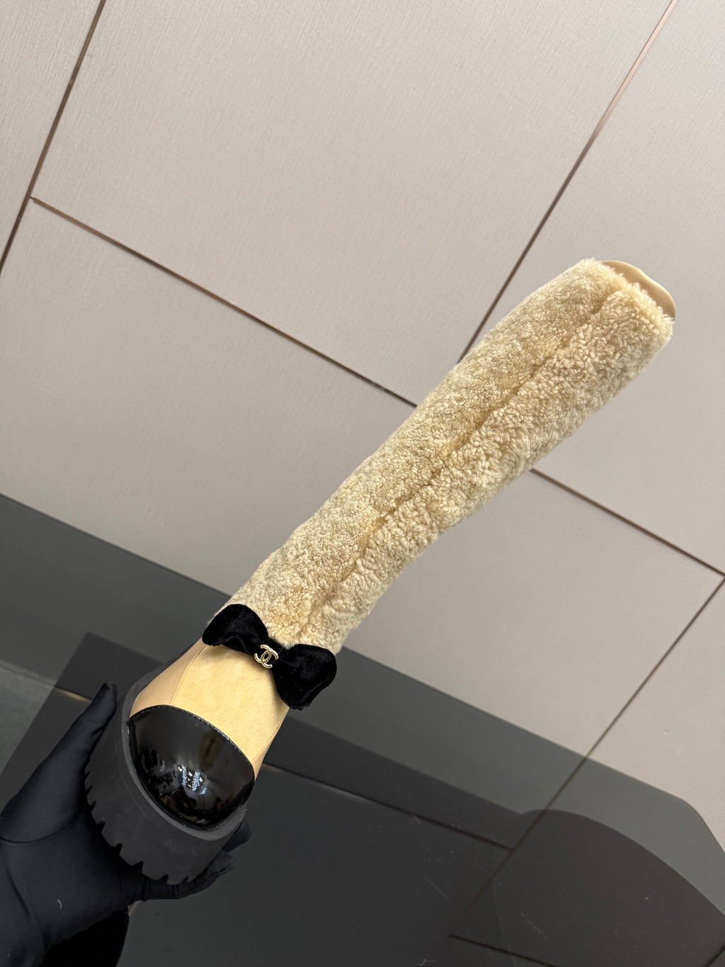 CC knee-high boots beige sheepskin and wool 532191