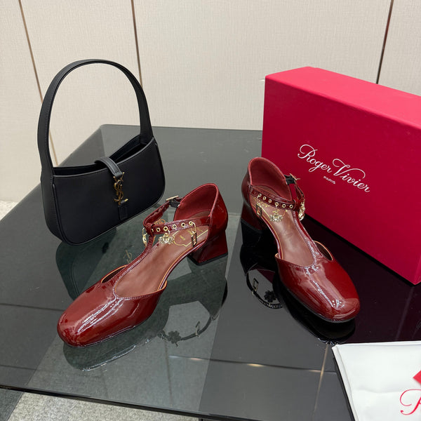 RV 26WF New T-Strap Rhinestone Strap Sandals 4.5 Burgundy Patent Leather 629890