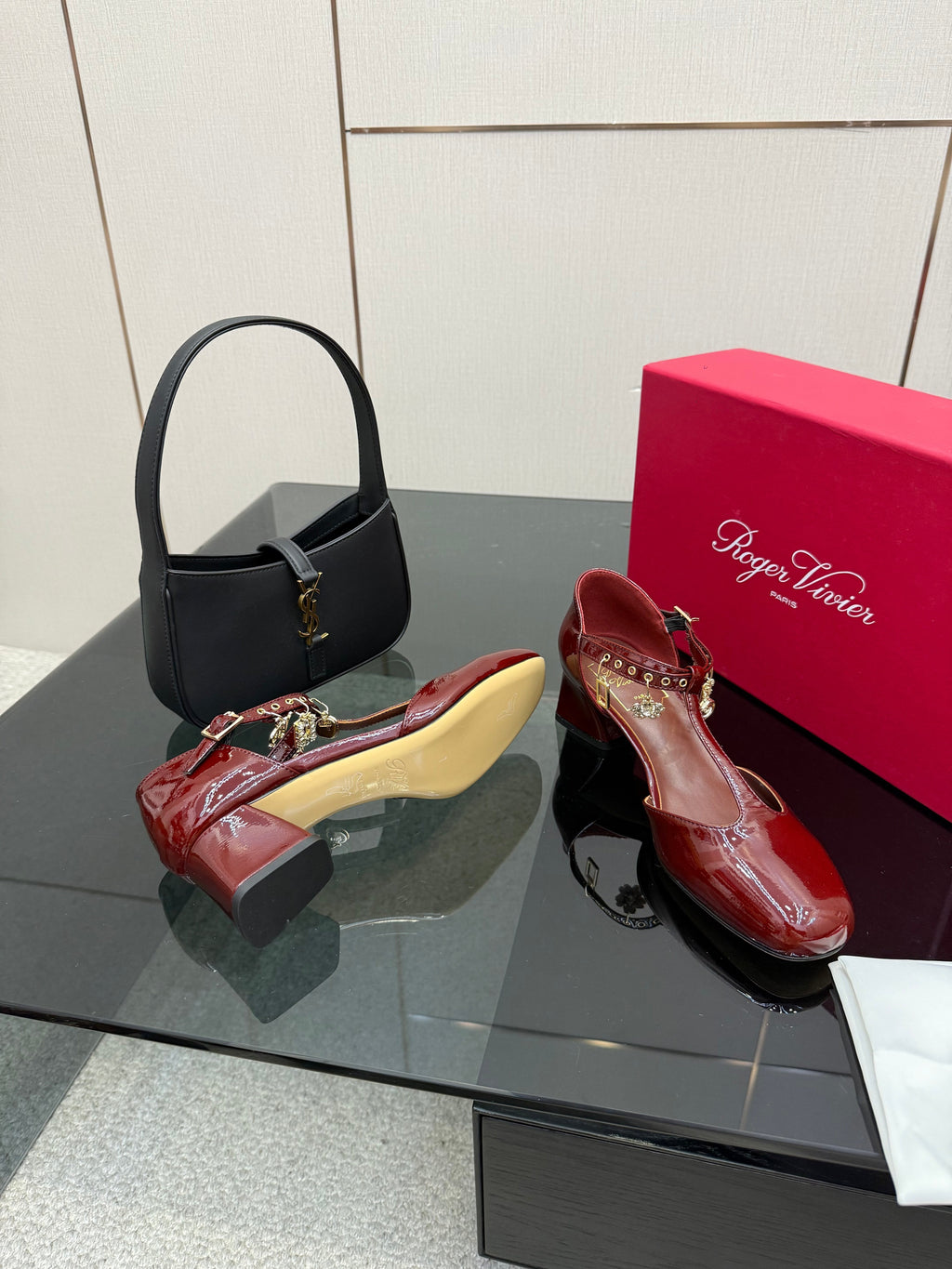 RV 26WF New T-Strap Rhinestone Strap Sandals 4.5 Burgundy Patent Leather 629890