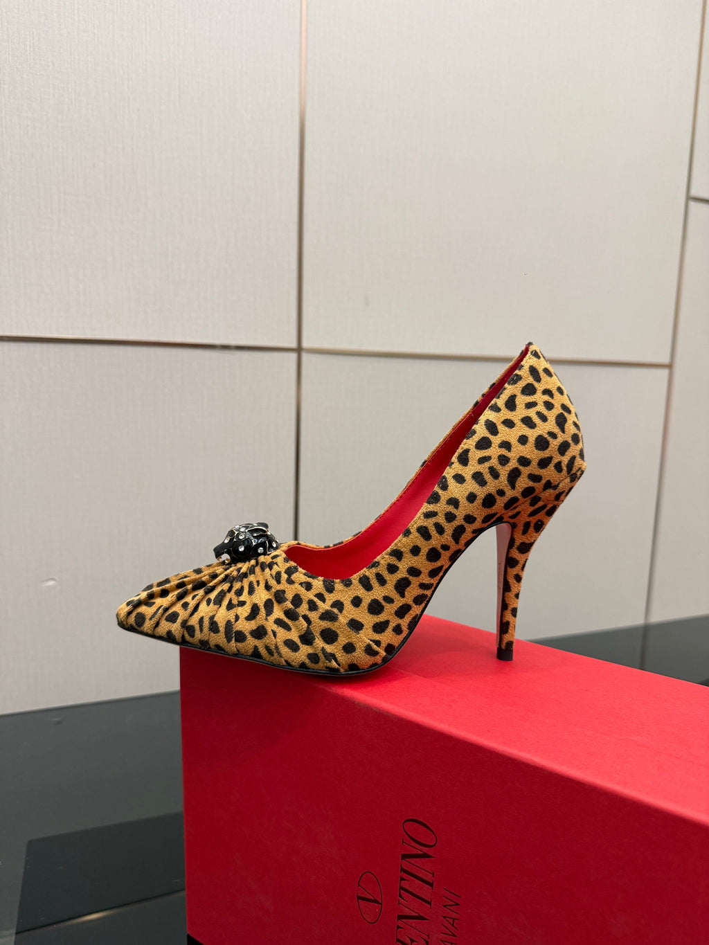 VT Panthea Pumps 105Mm Leopard Print Goatskin 630178