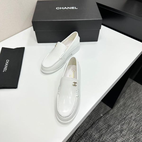 CC SS 2026 Pre Loafer White Calfskin 630472