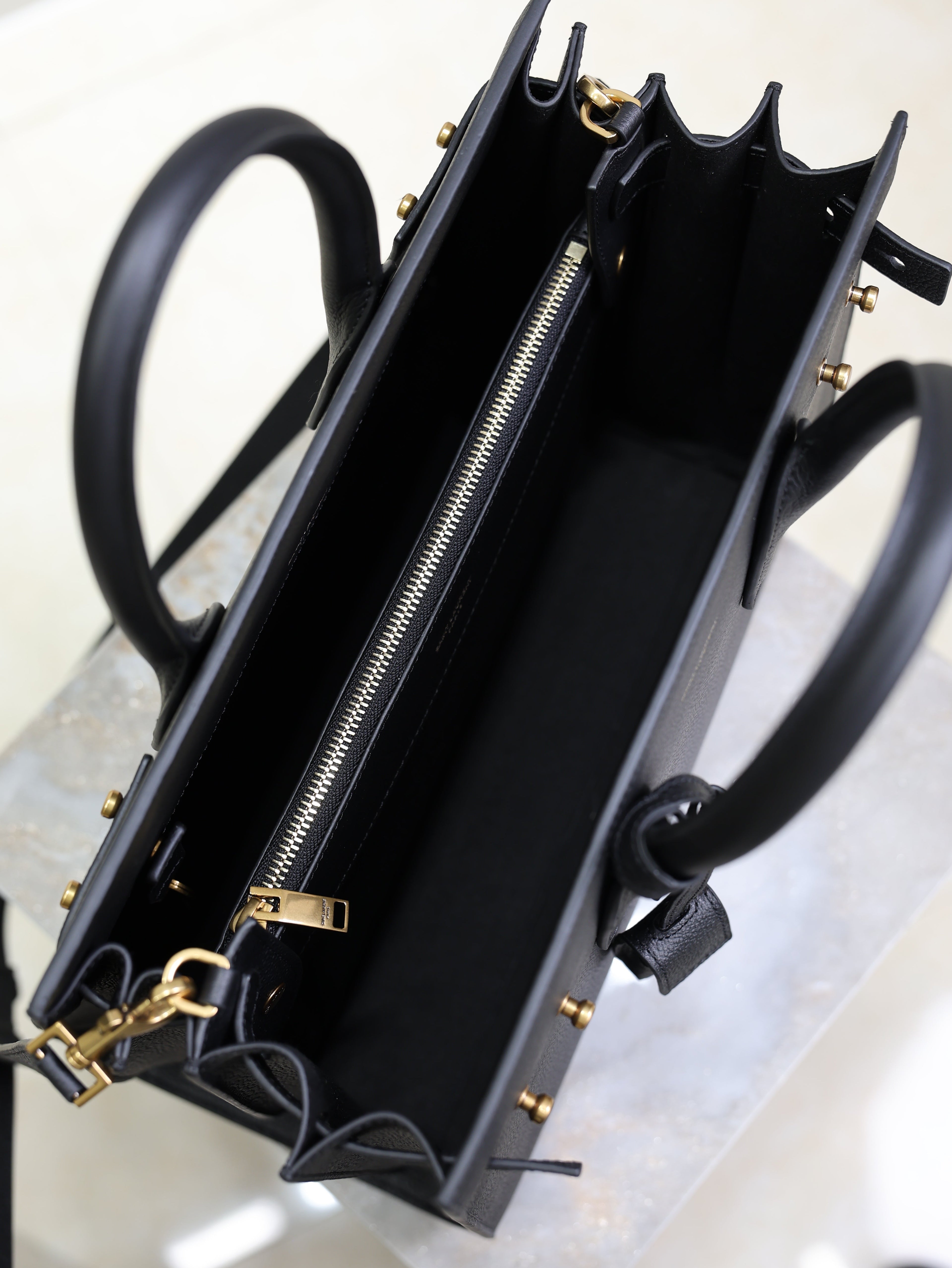Sac De Jour Nano 32cm Black Cowhide GHW