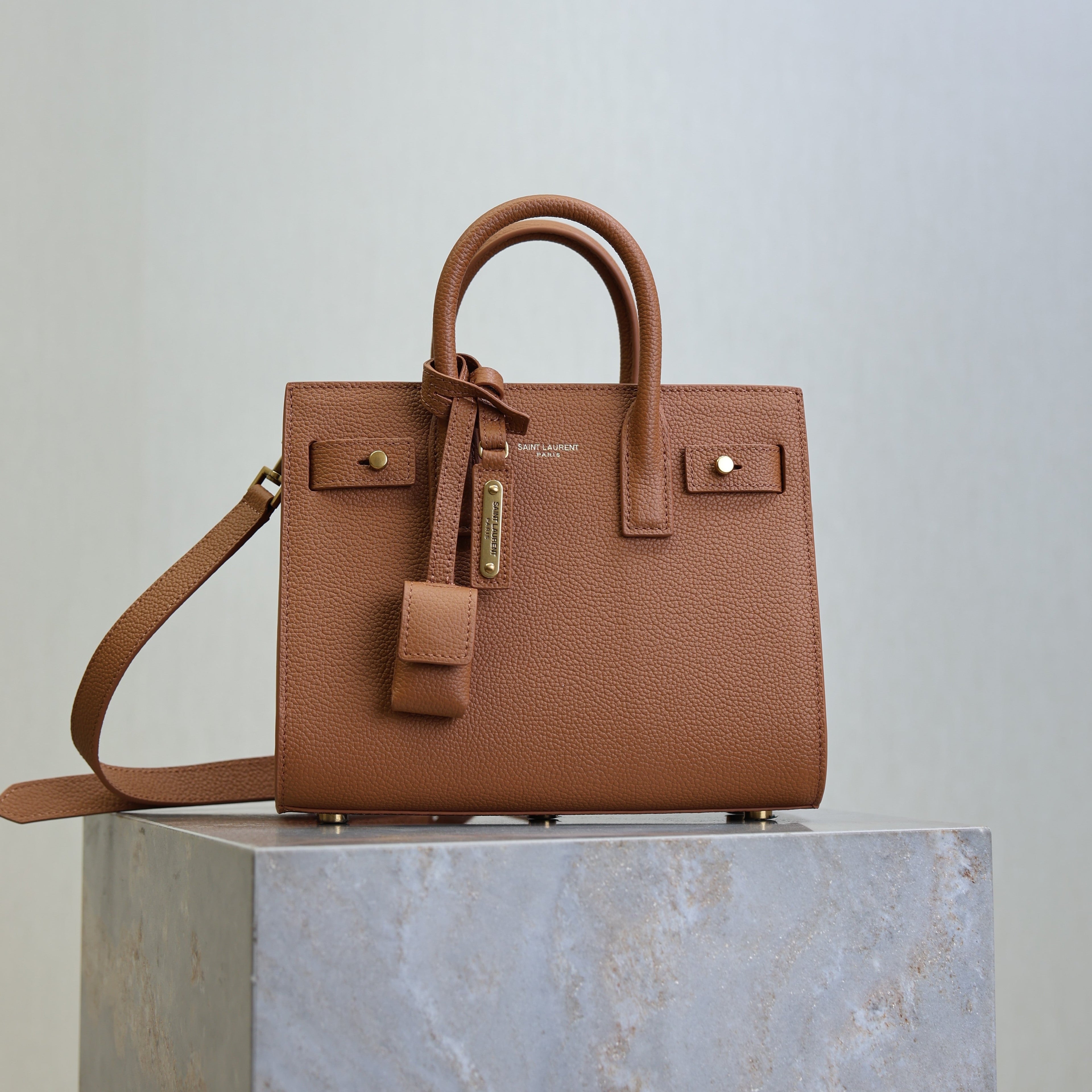 Sac De Jour Nano 22cm Brown Grain Cowhide GHW