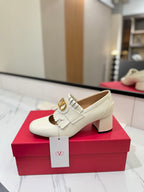 VT 2025 Signature Heeled Loafer Ivory Calf Leather 295068