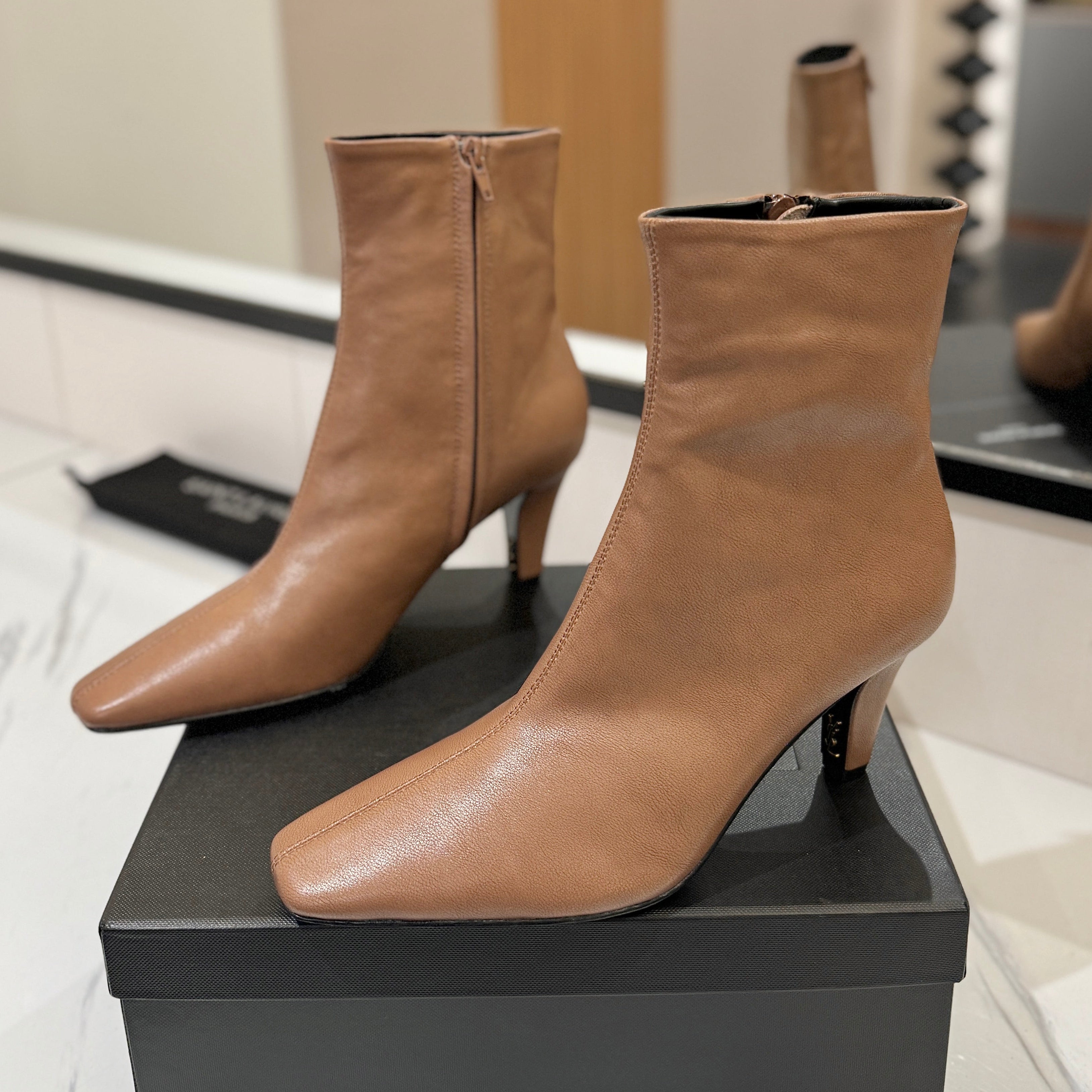 YSL 25 High-heeled Boot Light Brown Cowhide 520774