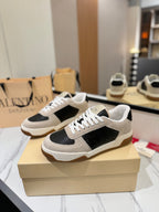 VT 25S Casual Sneakers Light Gray Black Suede Cowhide 560751