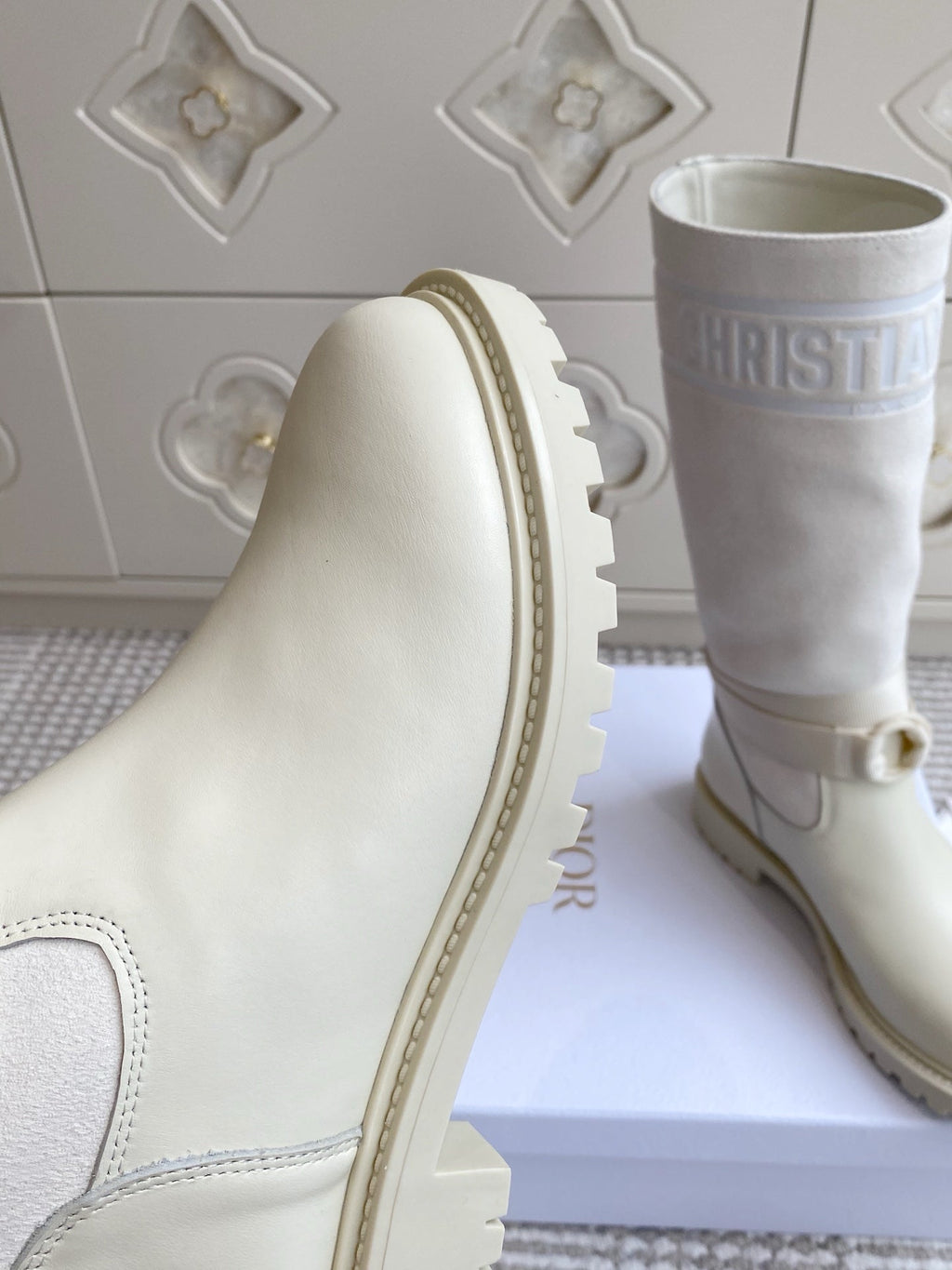 Dior 2025 Boot Off-white Suede Cowhide 501184