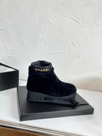 CC Interlocking CC Logo Boots Shearling Black Leather 543111