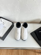 CC Interlocking CC Logo Boots White Shearling Black Leather 543112