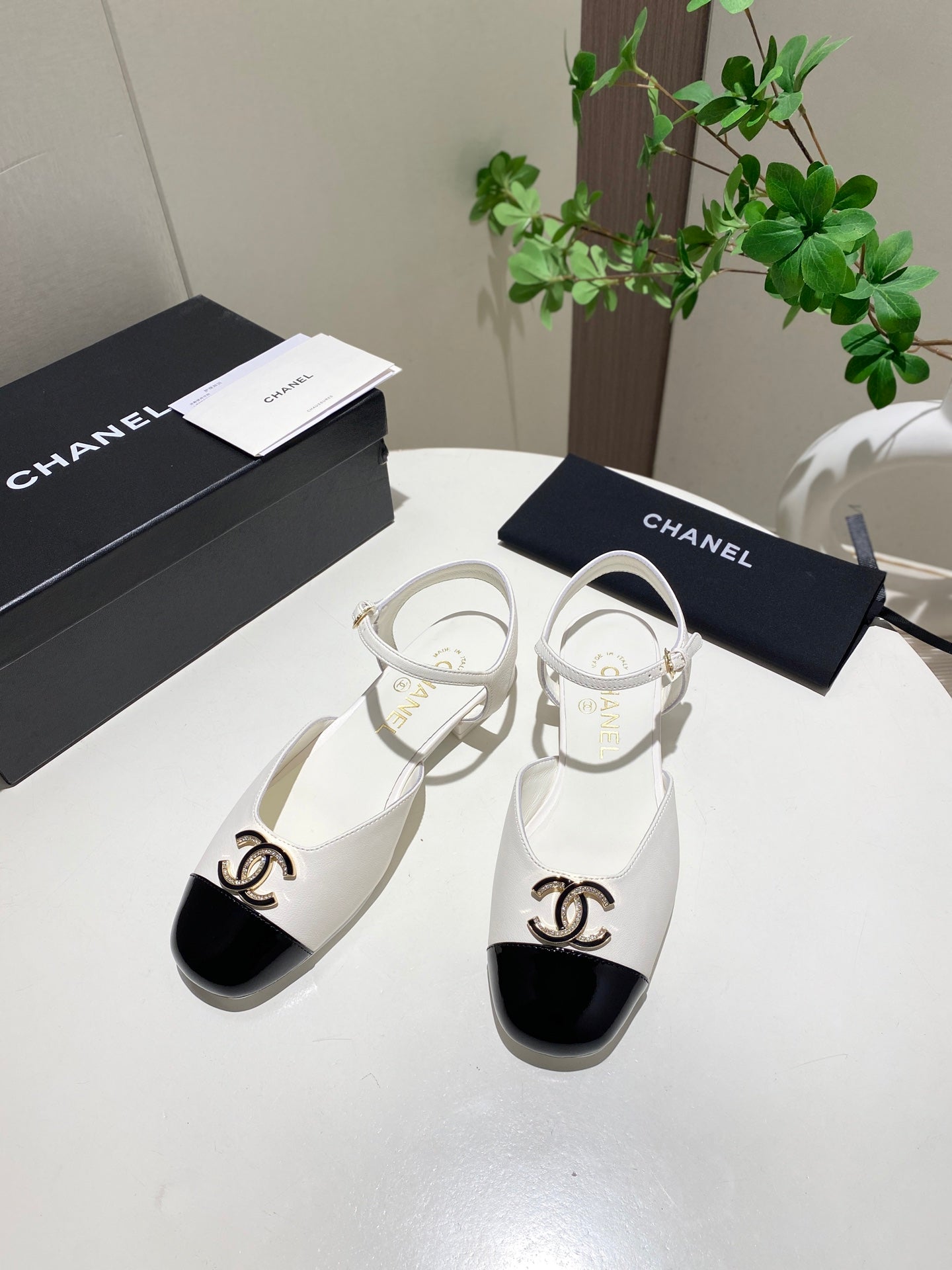CC 25P Double-Buckle Mary Jane Sandals Black White Sheepskin 466992