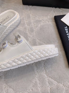 CC Slippers White Lambskin 145356