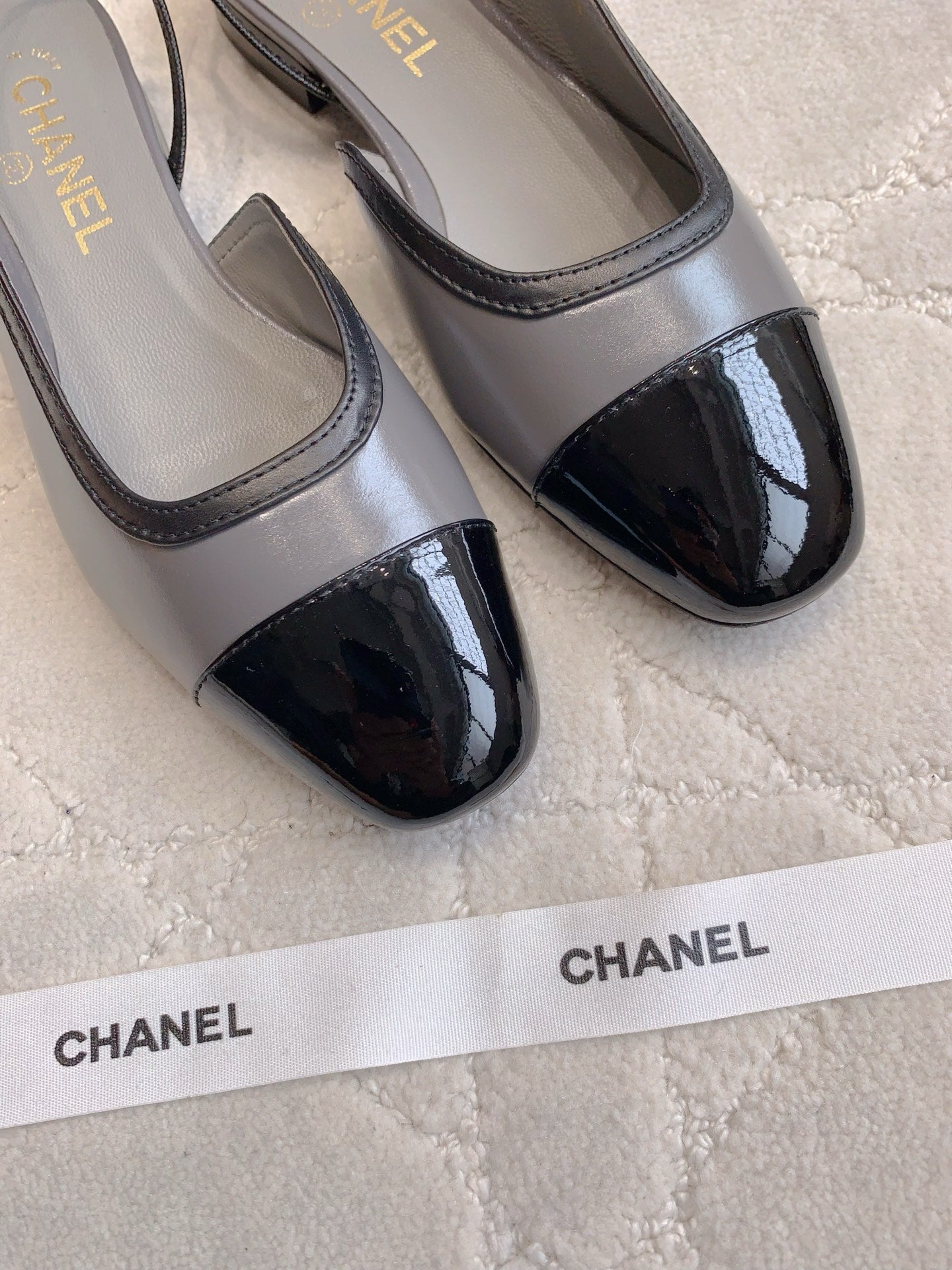 CC Cap Toe Slingback Black Gray Lambskin 404282