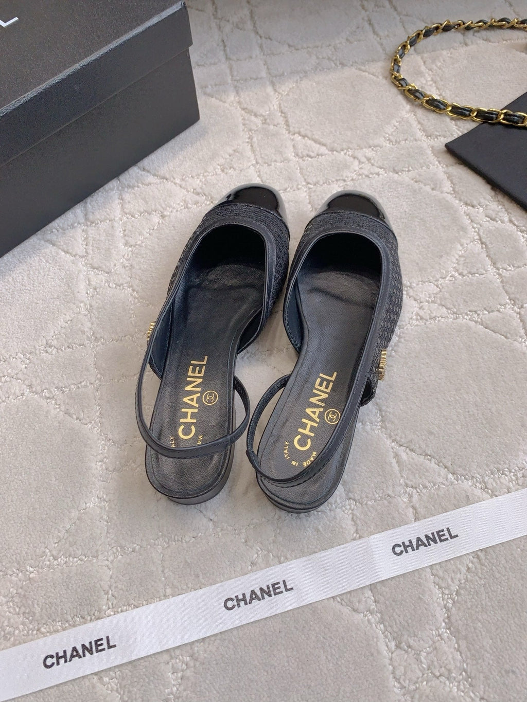 CC Cap Toe Slingback Black Lamskin & Glitter 404279
