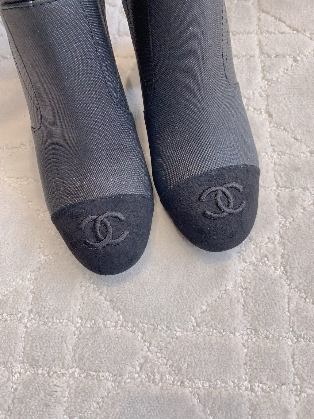 CC 25 Short Boot Black Fabric Sheepskin 516640