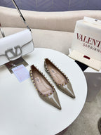 ROCKSTUD FLAT PUMP IN SAND BROWN CALFSKIN