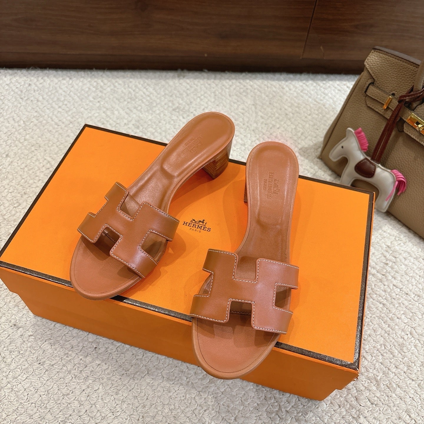 HM Oasis Sandals Brown Chisel Pattern Cowhide544093