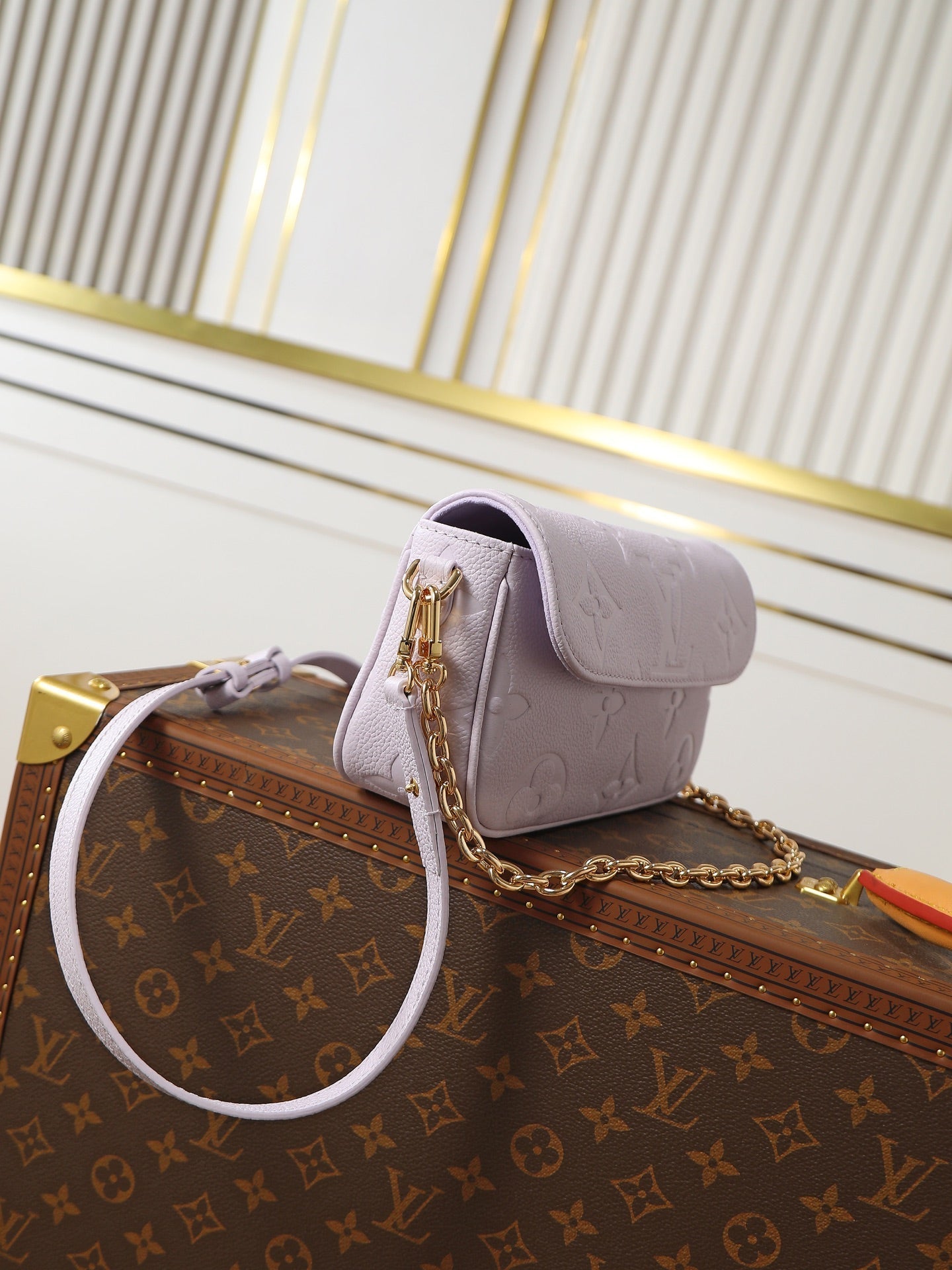 LV Wallet On Chain Ivy 23.5cm Pink Embossed Cowhide GHW