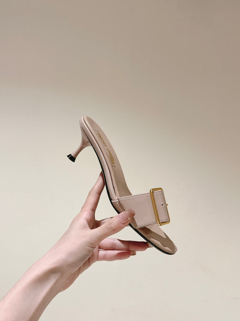 Miu x Balanc Studded Buckle Elegant Mules 45mm Beige Patent Leather 445869