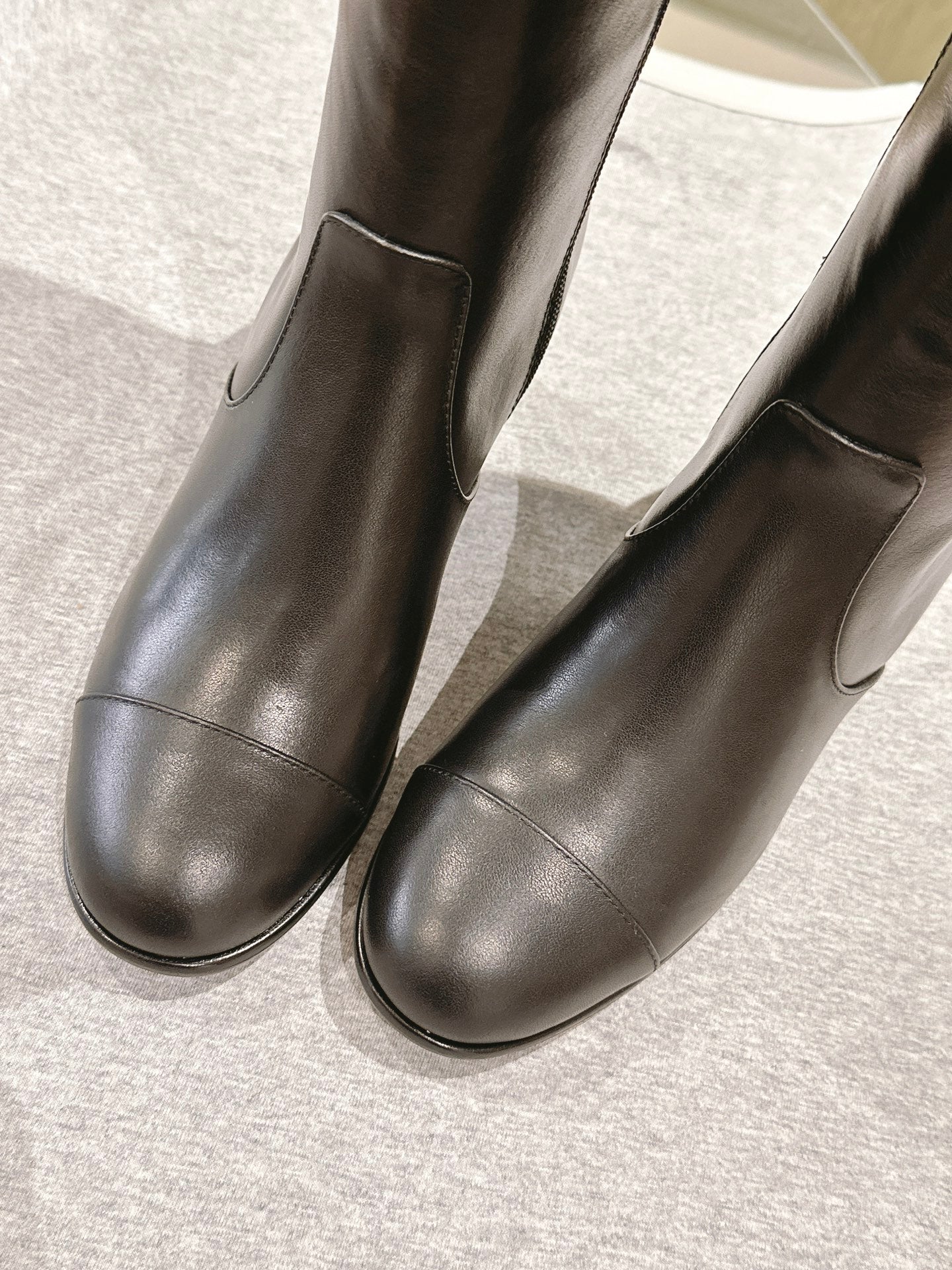 CC 24 FW Knee-High Boots 70mm Black Cowhide 447190