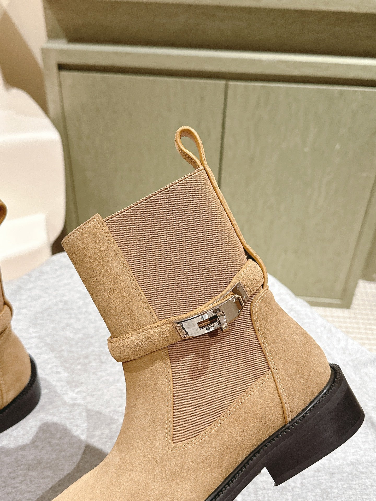 HM 24ss Kelly Martin Short Boots 35mm Beige Suede 445506